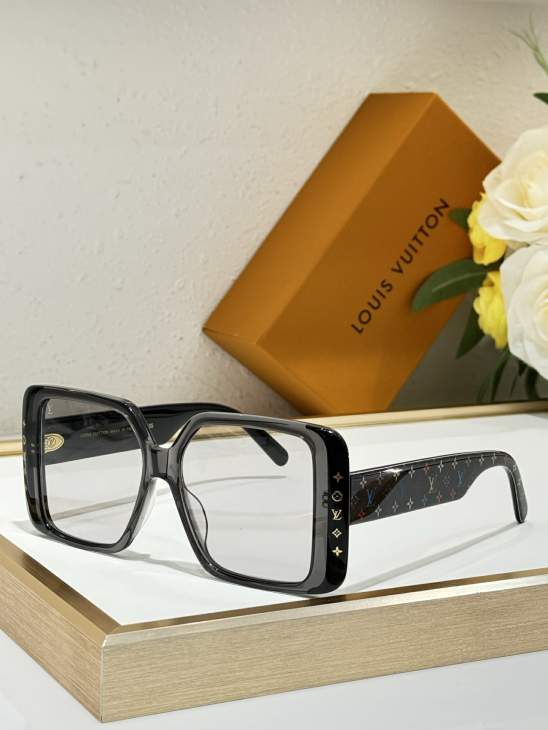 Picture of Louis Vuitton Sunglasses _SKUfw77619518fw